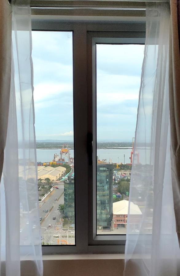 Sunvida Tower Stays Across Sm City Cebu Exteriör bild