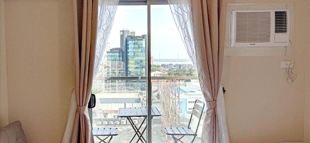 Sunvida Tower Stays Across Sm City Cebu Exteriör bild