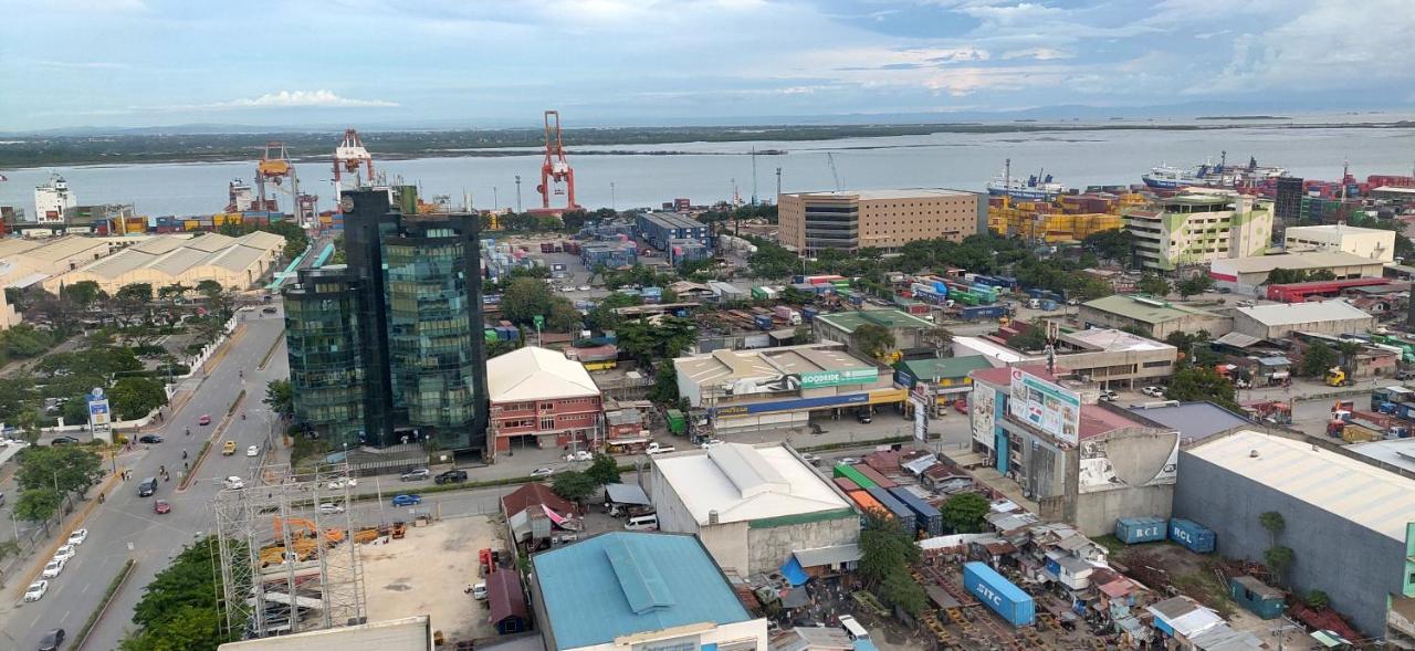 Sunvida Tower Stays Across Sm City Cebu Exteriör bild